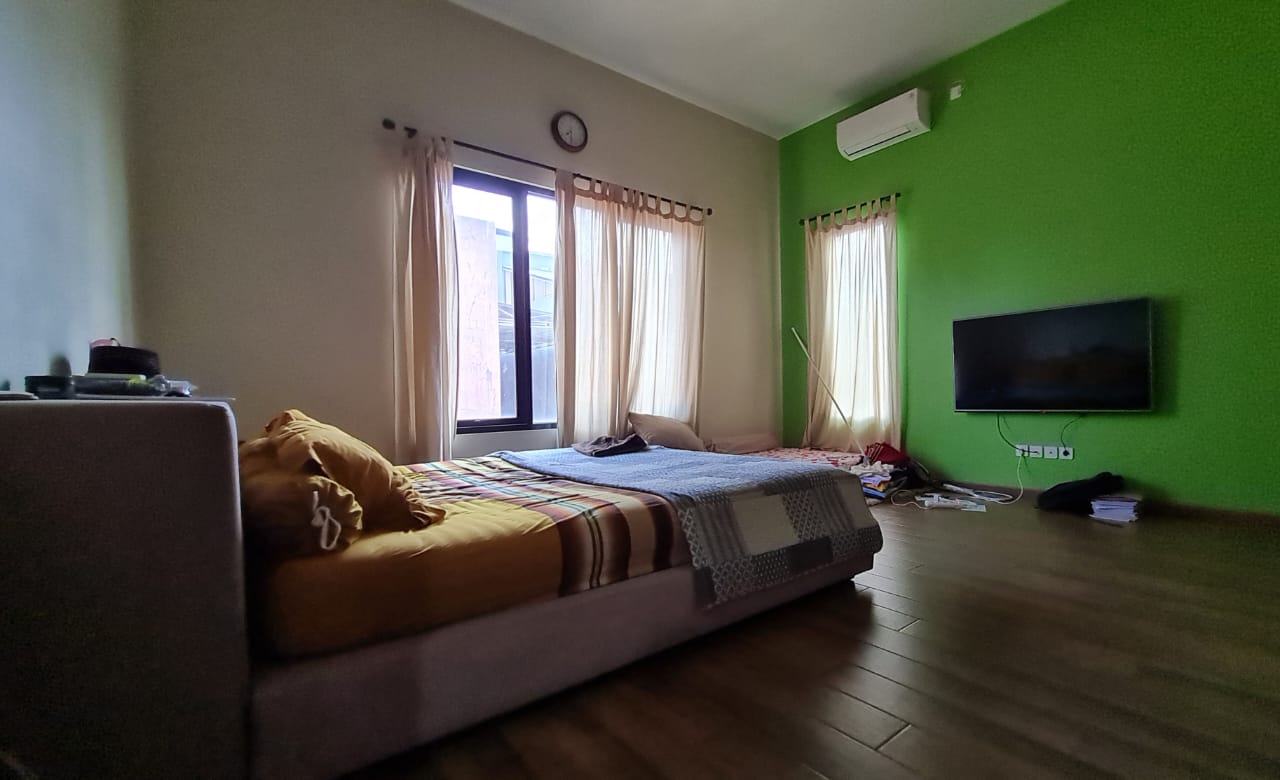 Di Jual Rumah Serenade Lagoon Grand Wisata